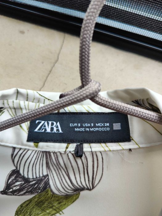 Blusa de Seda Zara - motivo floral, nova