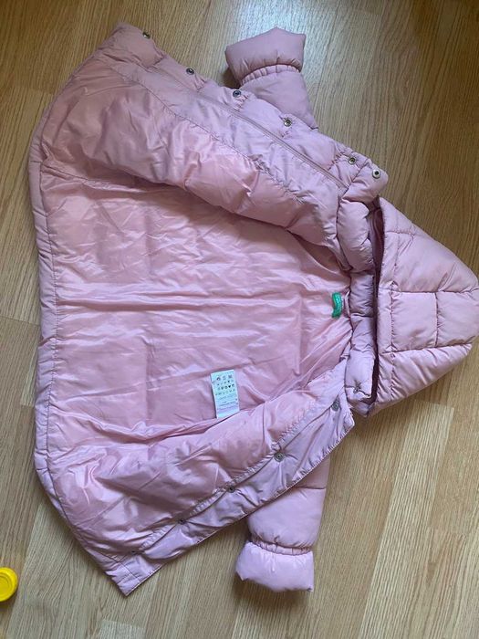 Рожева куртка benetton