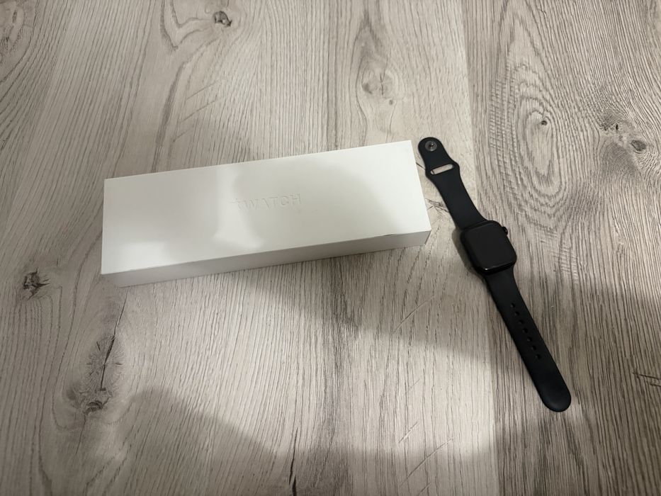 Apple Watch series 9 41 mm GPS + cellular / Midnight / stan bardzo dobry