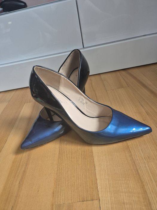 Buty na obcasie niebiesko granatowe rozmiar 39