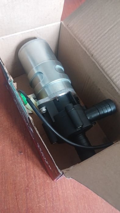 Насос дополнительный отопителя.