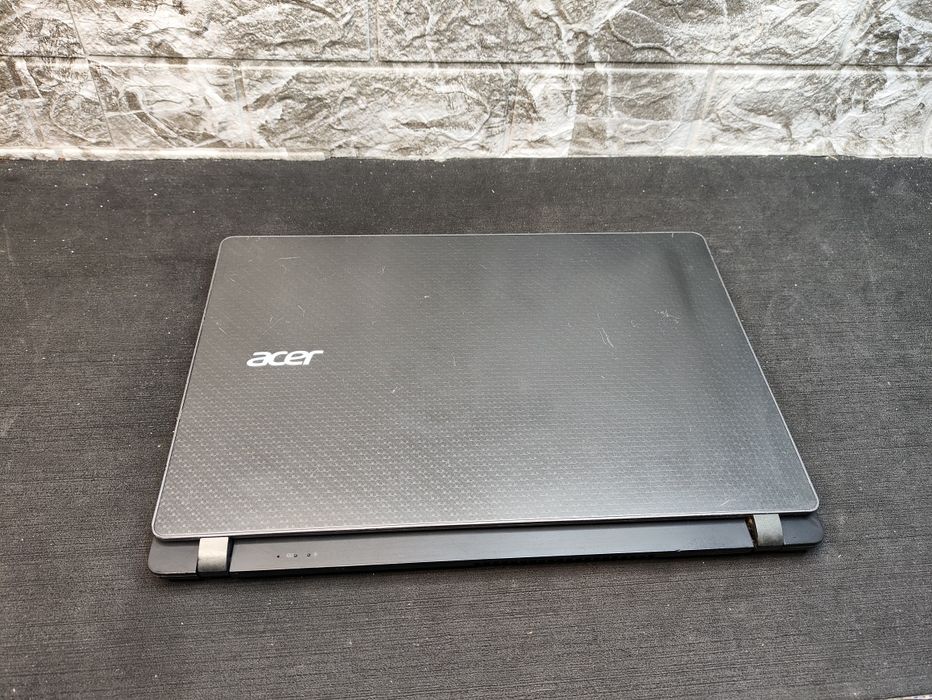 Ноутбук ультрабук  Acer Aspire V3-371 / 13.3" / i3-4005U