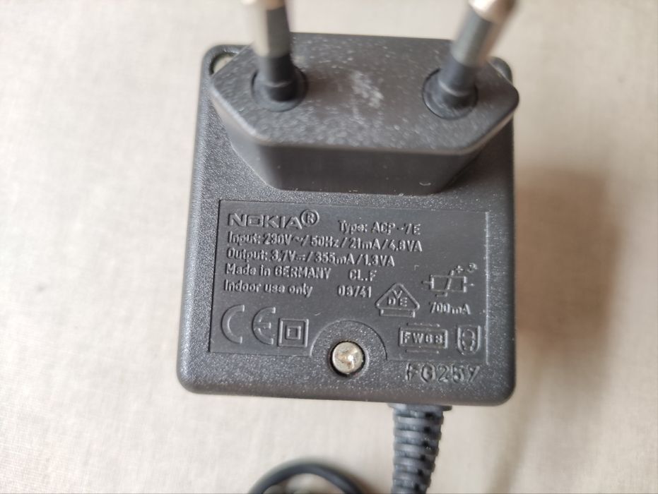 NOKIA Mobile Phone Chargers ("Standard" Pin and "Slim" Pin)64751783011202123