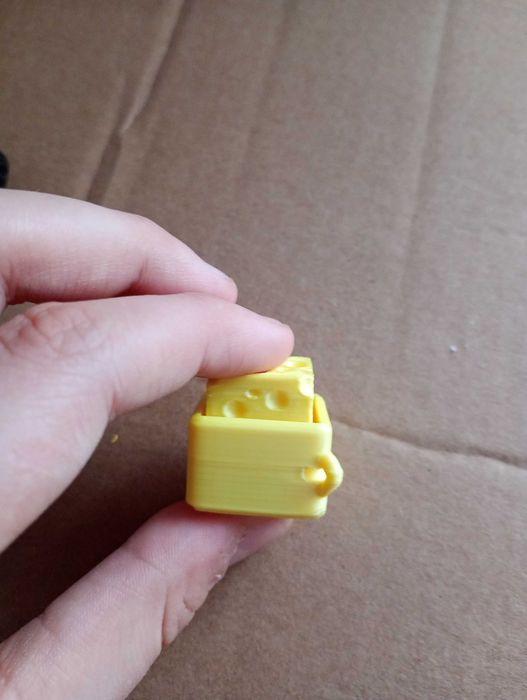 Serowy clicker brelok z drukarki 3d