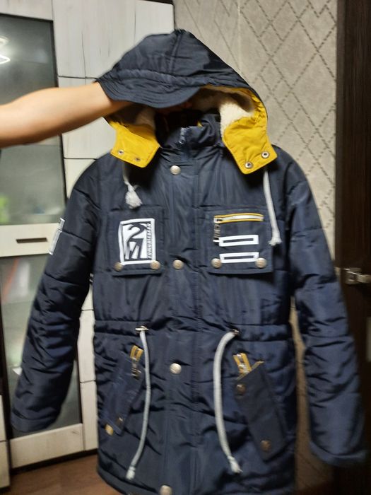 Курточка зимняя на мальчика 122 см.