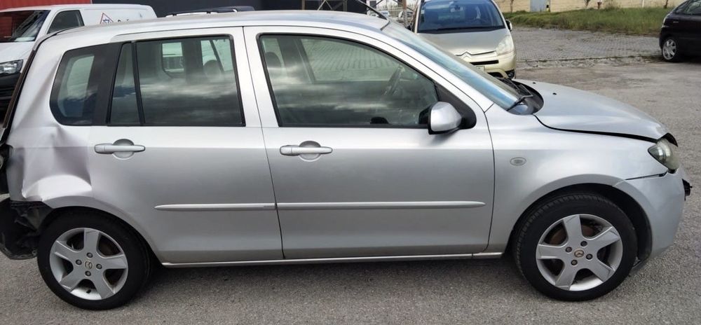 FAROLINS VENDIDOS MAZDA 2 (DY) 1.2I DE 2007 DISPONÍVEL PARA PEÇAS