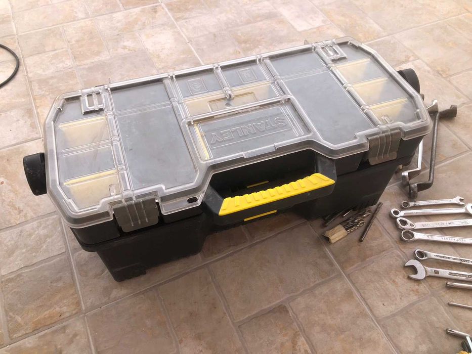 Caixa de ferramentas equipada