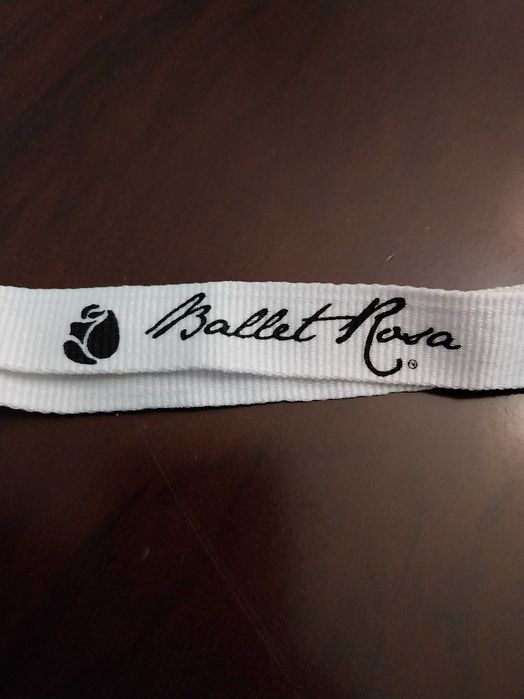 Cordão de pescoço branco (lanyard), Ballet Rosa