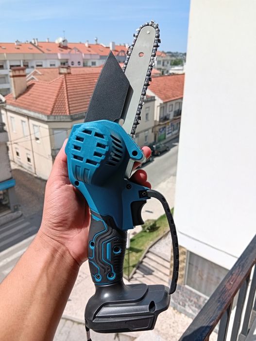 Kit Jardinagem 4 em 1 a Bateria - Completo e Novo