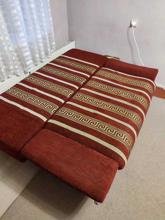 Продам б/у ліжко-диван