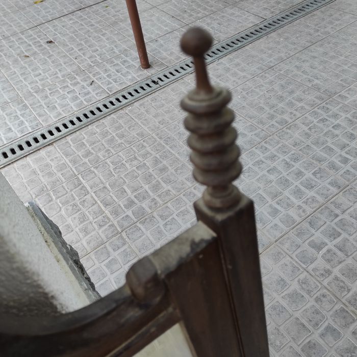 Espelho decorativo em madeira