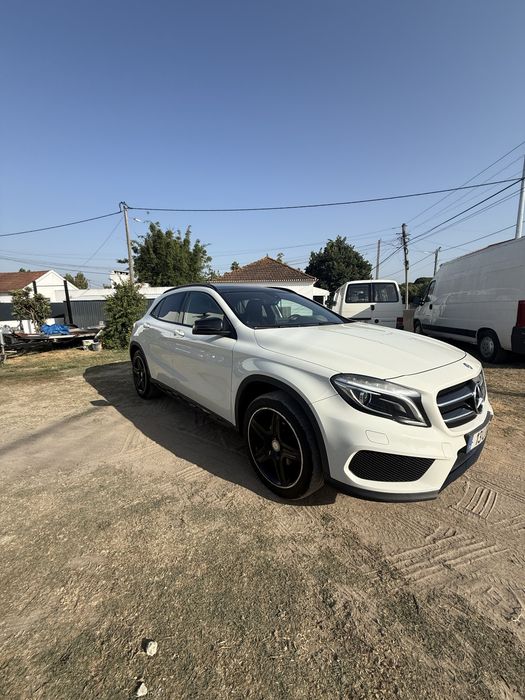 Mercedes GLA 200 Pack Night 2016 foto 2