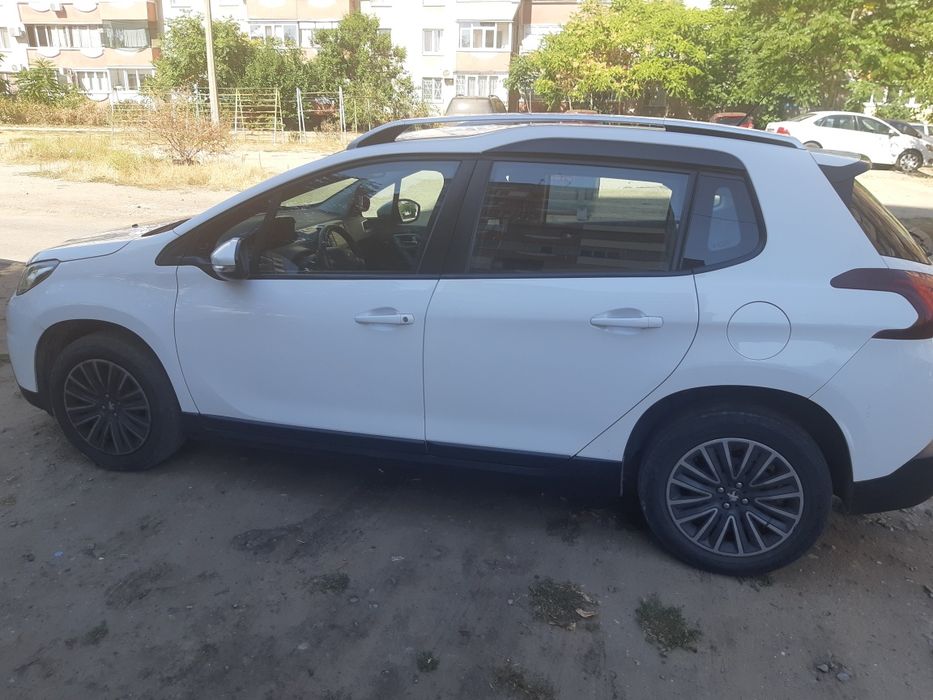 Автомобиль PEUGEOT 2008
