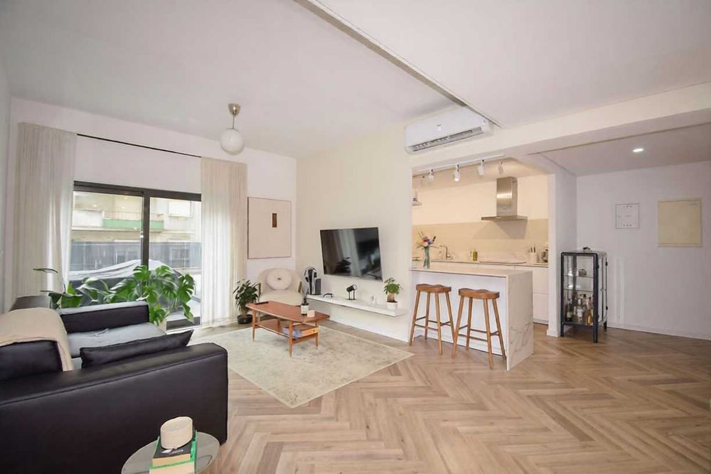 Apartamento T1 com Terraço 78m² | Metro Anjos | Arroios