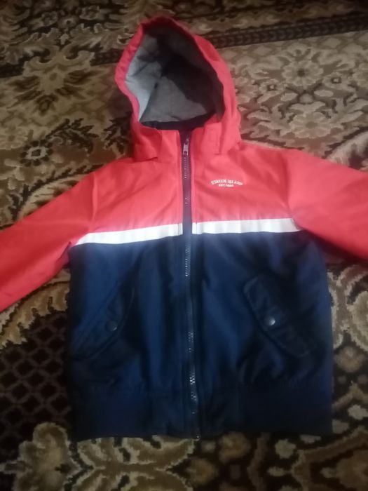 Продам осінньо- весняну курточку