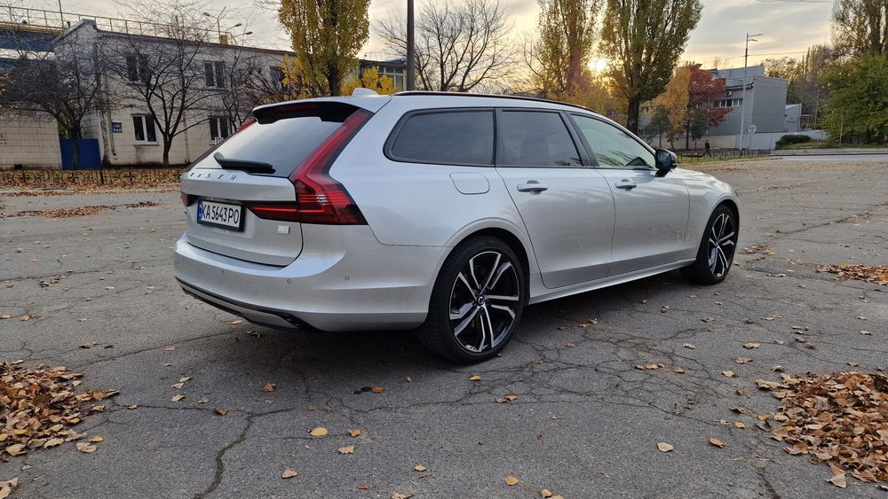 Volvo V90 T8 R-Design Plus  AWD PHEV 395 Hybrid