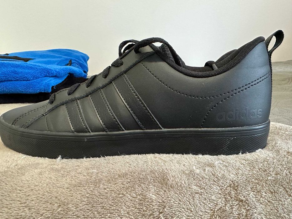 Ténis Adidas Pretos
