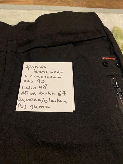 Czarne spodnie rozm 42