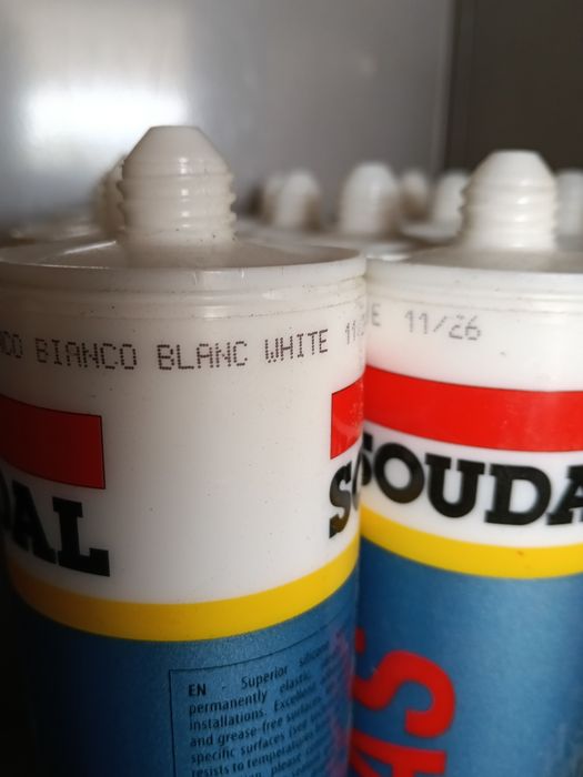 12 Silicone Soudal Silirub AS branco