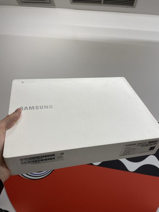 Продам хромбук chromebook 	модель 930QCA-K02