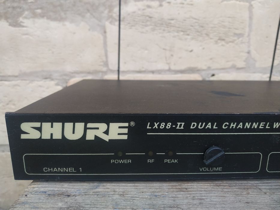 Бездротовий мікрофонний процесор. Shure LX88-II Dual channel wireless