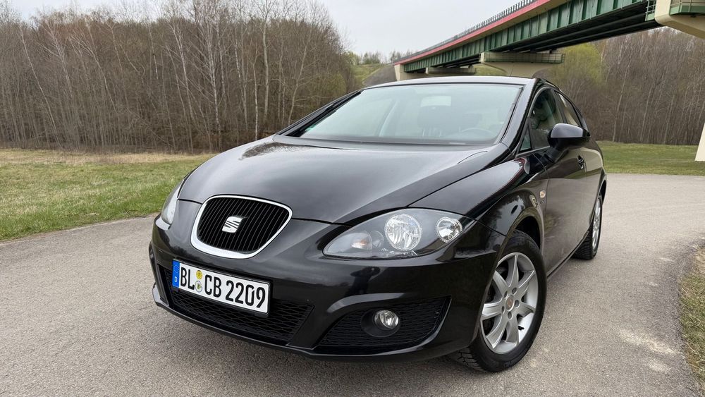 Seat Leon 125 Tyś Przebiegu Oryginał Benzyna klima Super Stan z Niemiec