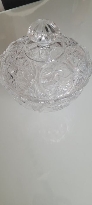 Kryształ z przykryciem orginał z PRL-u. Polecam.