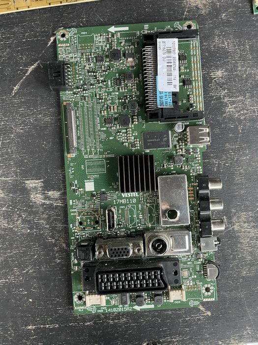 плати і деякі запчастини Panasonic tx-39dw334(Vestel17ips71,17mb110)
