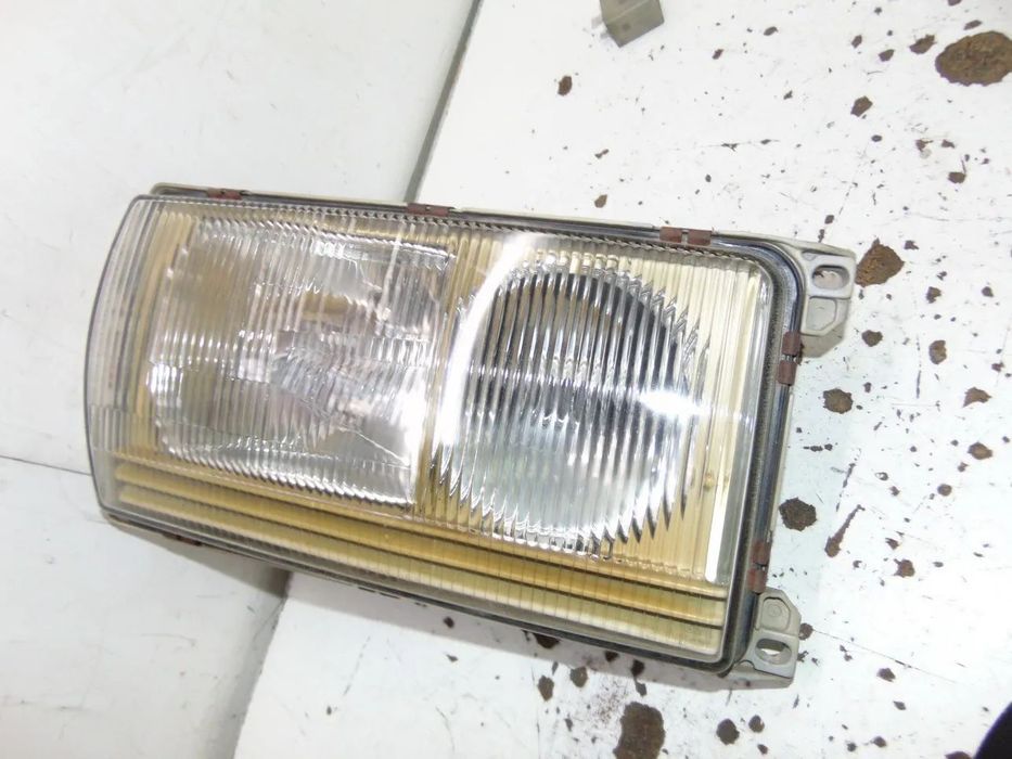 Mercedes W123 farol