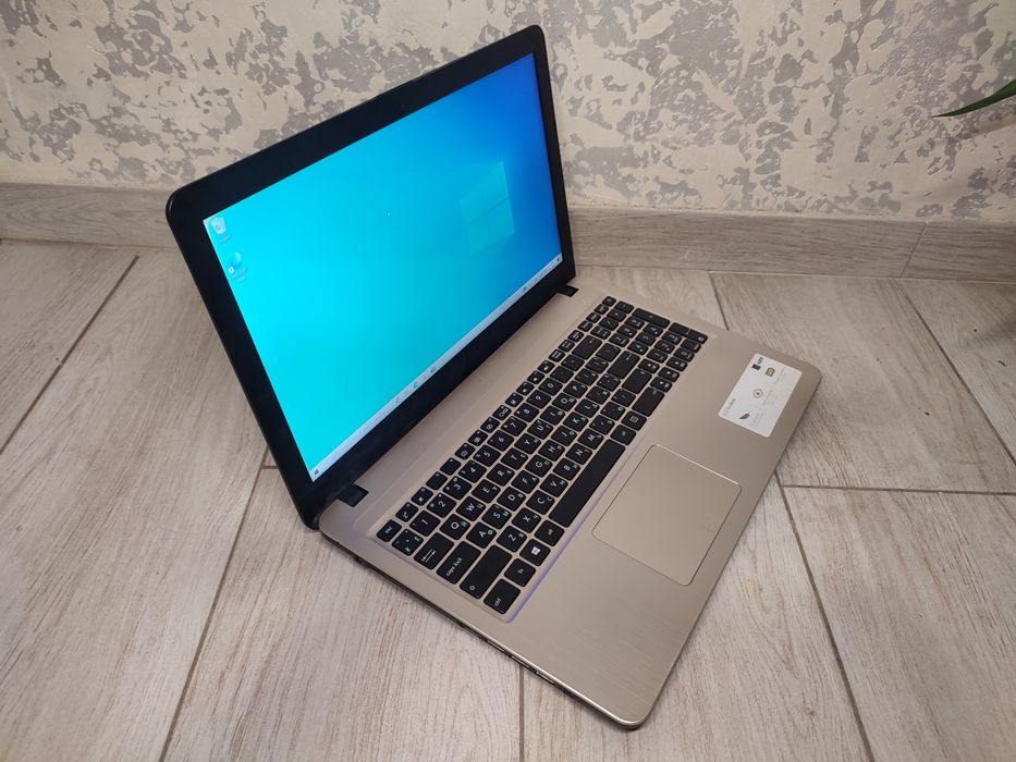 Ноутбук Asus X540 Celeron/4gb/HDD 160gb/intel HD /АКБ 3-4год