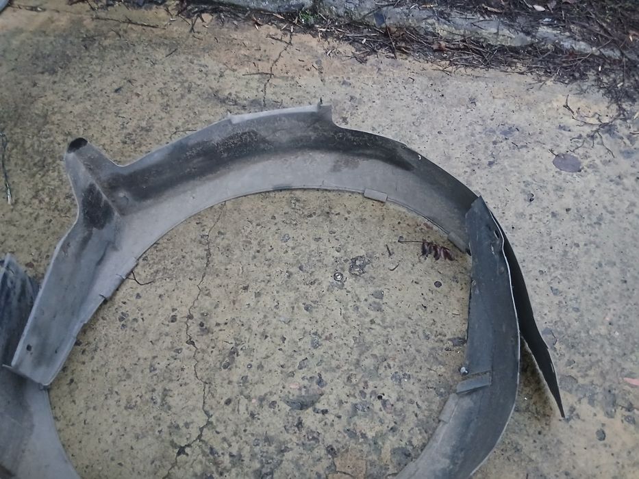 Передние подкрылки бмв е34