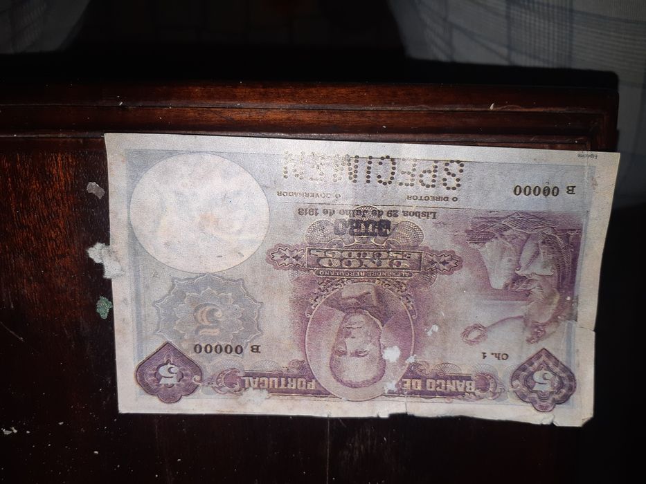 Notas antigas extremamente raras, com o nome SPECIMEN