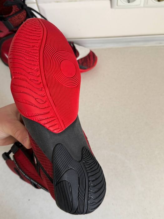Продам боксерки nike hyperko2