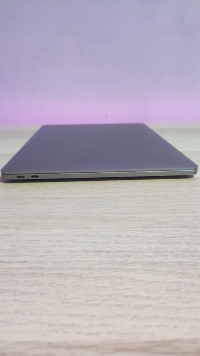 MacBook Pro 13” 2017 | i5 | 8GB RAM | 128GB SSD