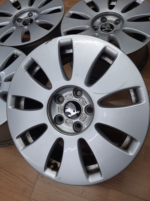 5*112R16 диски Scoda