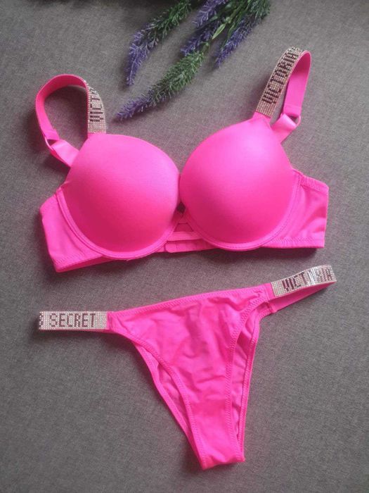 Яскравий малиновий комплект в стилі Victoria's Secret 85B