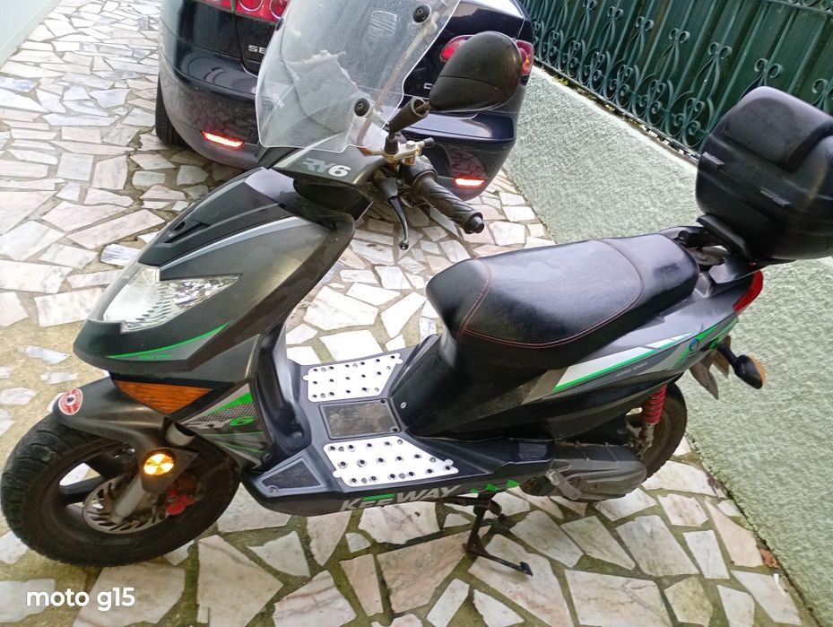 KEEWAY Scooter 50cc muito boa