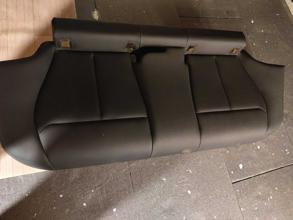 Fotele BMW F31 komplet, dobry stan - sztuczna skóra