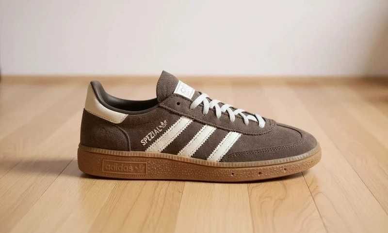 Oryginalne buty adidas damskie Buty HANDBALL brązowy R.41