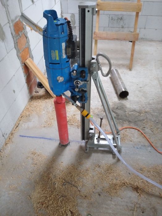 Сверление отверстий под сантехнику.