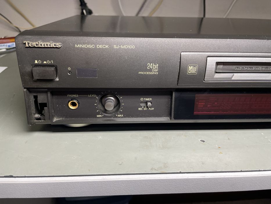 Technics SJ-MD100  Mini Disc