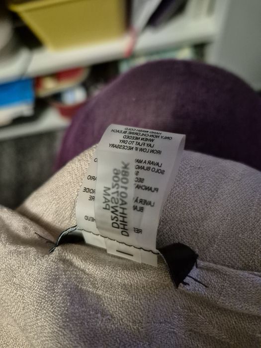 Szal beżowy marki Donna Karan