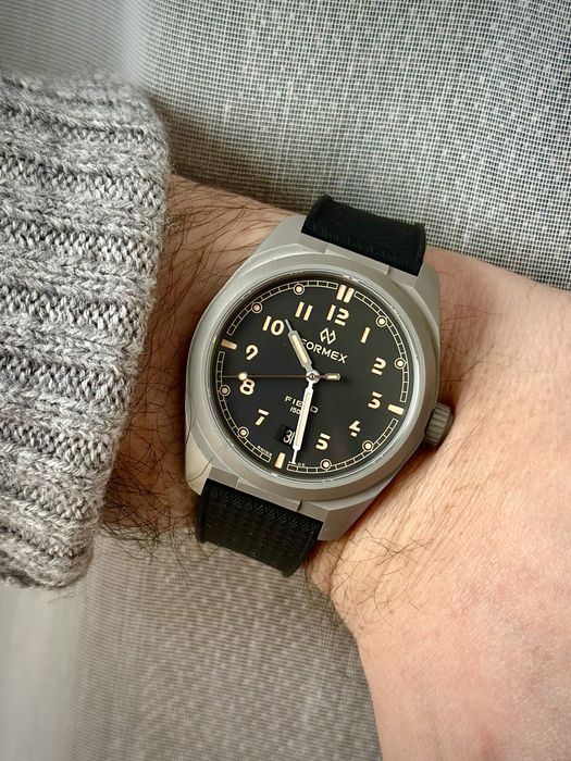 Zegarek Formex Field Ash Gray tytan Sellita SW200.