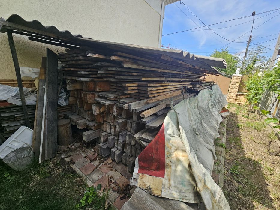 Продам пиломатеріал бруса, стропила, доски та рейки.