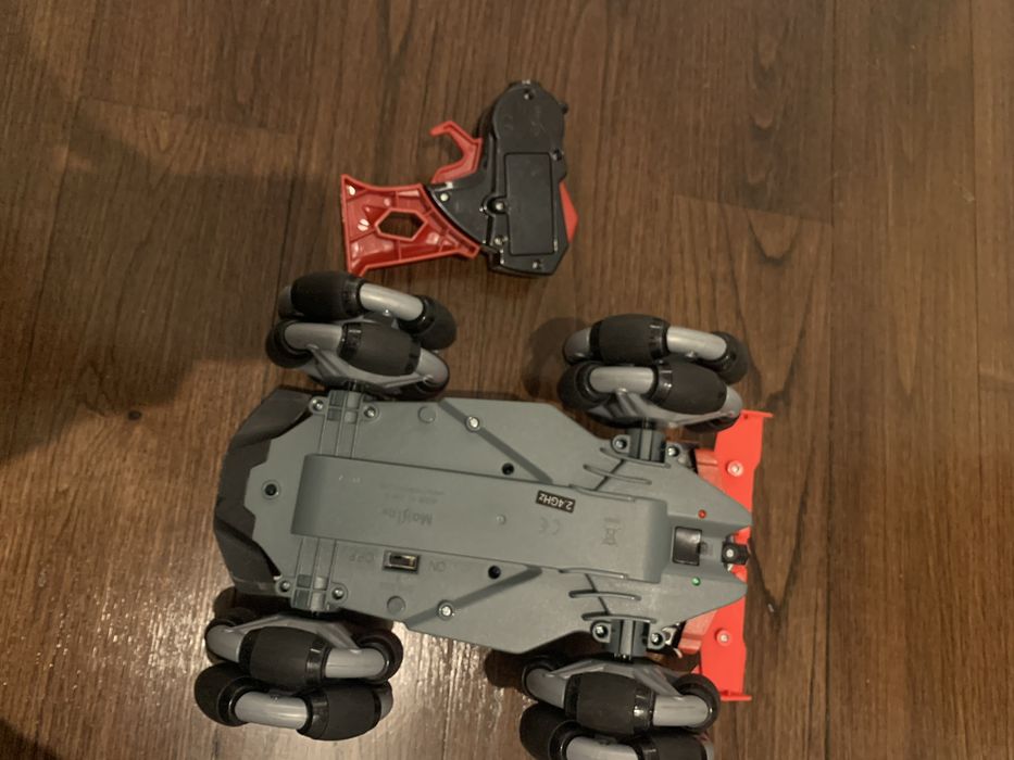 Carro Telecomandado 360º Stunt RC – Rodas omnidirecionais + comando
