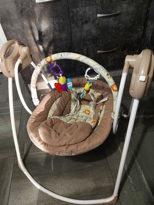 Baby Mix huśtawka elektroniczna, leżaczek z melodiami i wibracjami