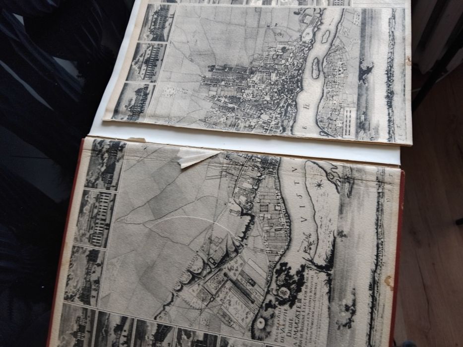 Książka p.t: sześcioletni plan odbudowy WarszawyB.Bierut"z 1949 roku