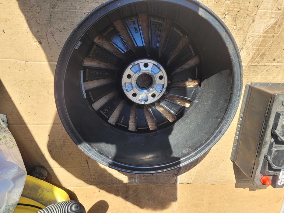 Felgi aluminiowe Skoda SuperB 8JX18H2 ET44
