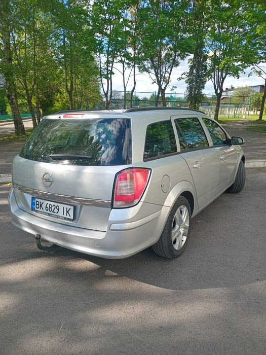 Опель Астра h 2009