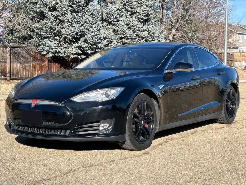 Tesla Model S      2013